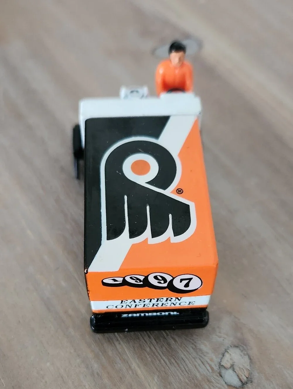 🏒 VINTAGE Philadelphia Flyers NHL Zamboni Die-Cast - Retro 90s! 🧡 Sports Fan